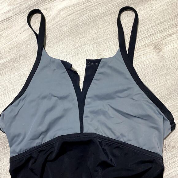 Nike bathing suit Medium Black and Gray One Piece Swimwear - Picture 3 of 8